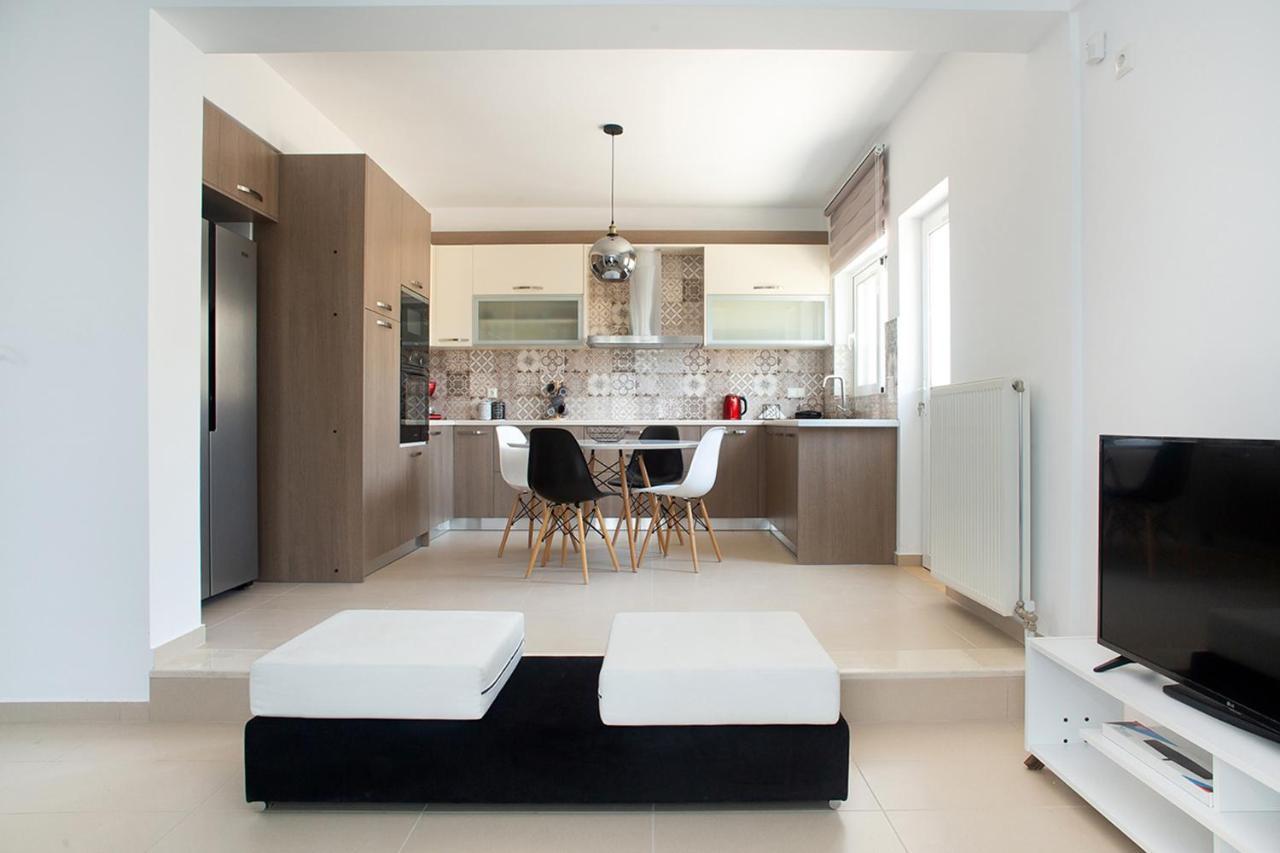 Σπίτι Με Θέα Villa Kalivia Thorikou Exteriör bild