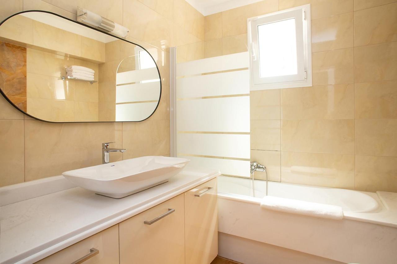 Σπίτι Με Θέα Villa Kalivia Thorikou Exteriör bild