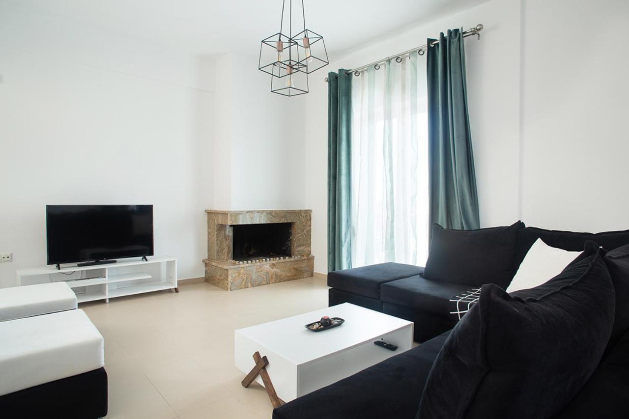Σπίτι Με Θέα Villa Kalivia Thorikou Exteriör bild