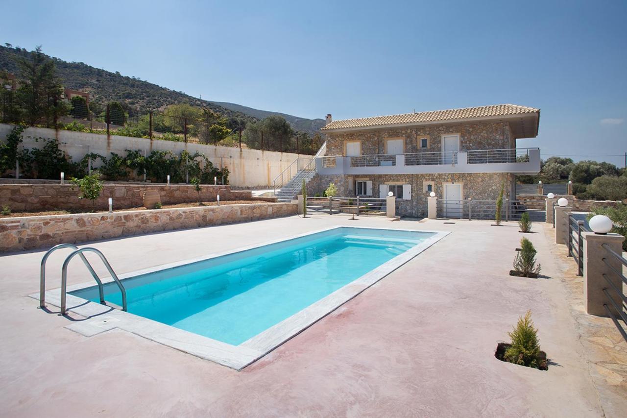 Σπίτι Με Θέα Villa Kalivia Thorikou Exteriör bild