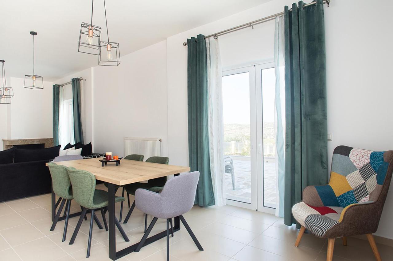 Σπίτι Με Θέα Villa Kalivia Thorikou Exteriör bild