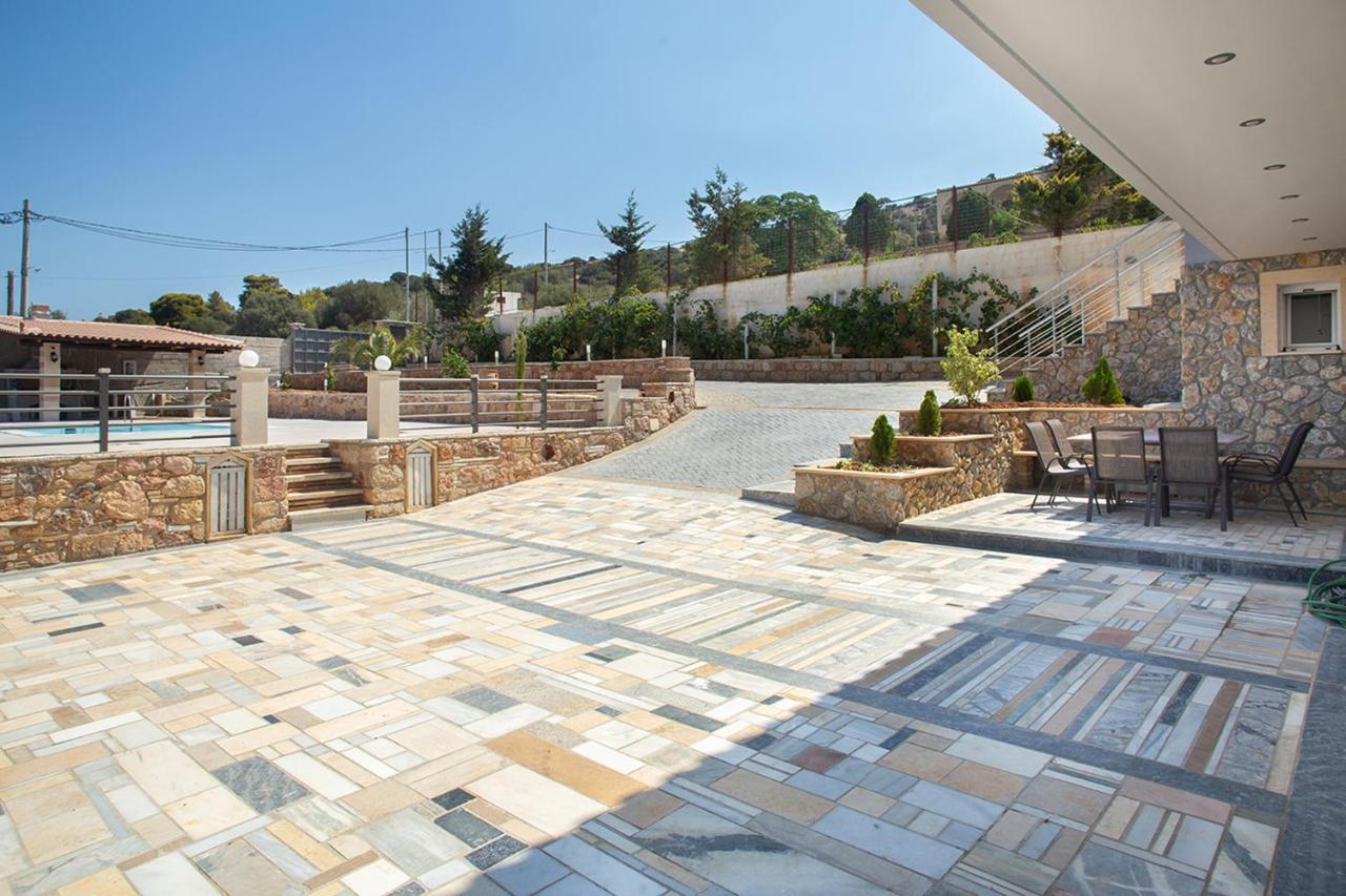 Σπίτι Με Θέα Villa Kalivia Thorikou Exteriör bild